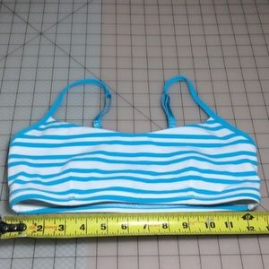Lululemon stripped sports bra